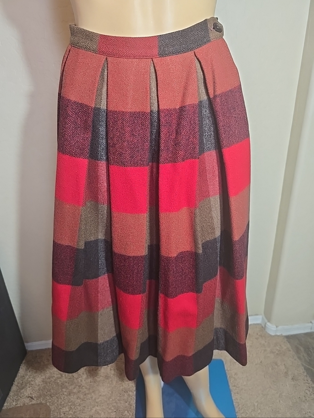 Vintage Pendleton Woolen Mills Red and Brown Plaid Pleated Midi Skirt Size 12